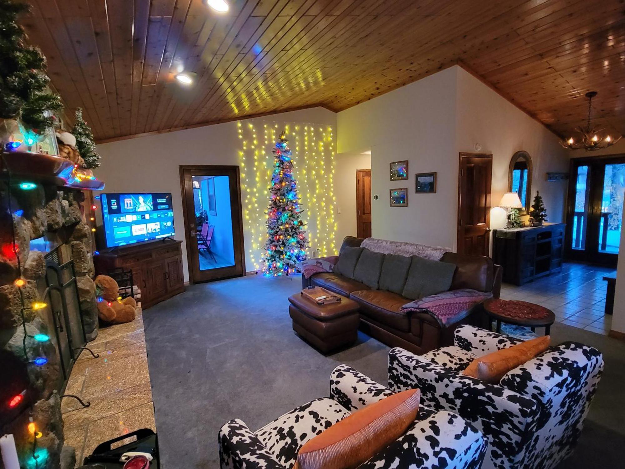 Four Seasons Getaway-Private Hot Spa With Pine Tree Views-Walk To Village And Pineknot Trailhead-Plus King Bed! Біг-Бер-Лейк Екстер'єр фото